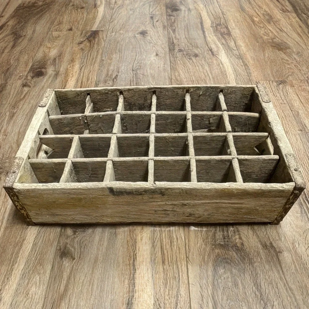 Rustic Brown Wooden Soda Crate Box w/ Compartments & Handle, Distressed Finish